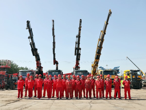 重聯(lián)起重團(tuán)隊(duì)